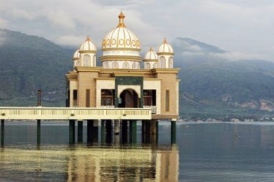 MasjidTerapung Baburahman