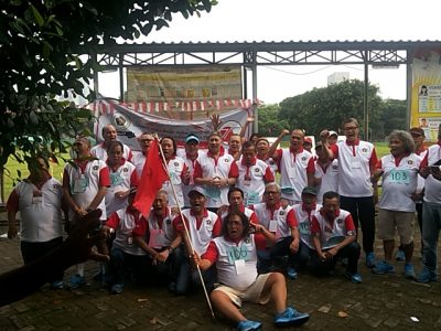 Anggota Siwo 80-an foto bersama. (arl)