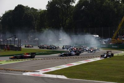 Suasana perlombaan di Sirkuit Monza, Italia, Sabtu waktu setempat.  (gp2series)  