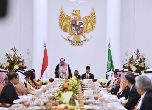 Pertemuan antara Presiden Joko Widodo dan Raja Arab Saudi Salman bin Abdul Aziz al-Saud di Istana Kepresidenan Bogor, Jawa Barat ( 1/3) berlangsung sangat bersahabat dan produktif. Sejumlah kesepakatan berhasil tercapai.(Foto: presidenri.go.id)