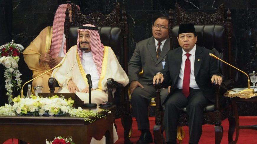 Ketua DPR RI Setya Novanto bersama Raja Arab Saudi Salman Bin Abdulaziz Al Saud. (Foto: Tim Parlemen/dpr.go.id)