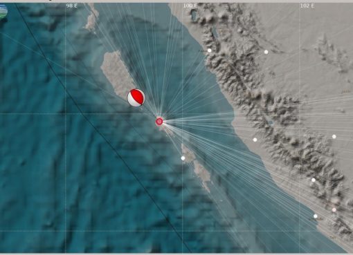 Peta Lokasi gempabumi dan mekanisme sumber. (BMKG)