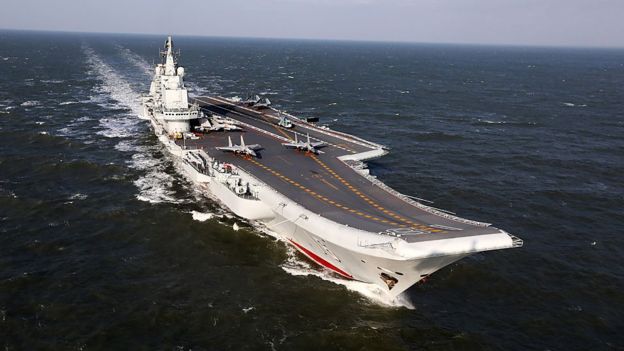 Kapal induk Cina pertama, Liaoning, adalah kapal Soviet yang diperbaharui. (Foto:BBC)