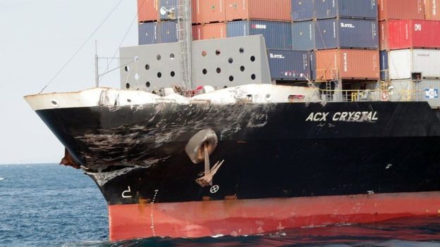Kapal barang ACX Kristal yang bertabrakan dengan kapal perang canggih milik AS, USS Fitzgerald, hanya mengalami kerusakan ringan.(Foto: hak cipta EPA/BBC News)