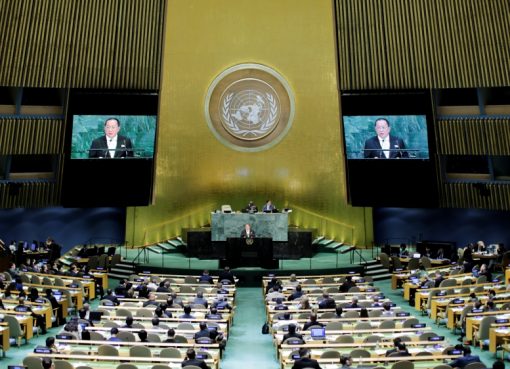 Menteri luar negeri Korea Utara Ri Yong-ho mengatakan pada Sidang Umum PBB, baru-baru ini, mereka mentargetkan daratan utama AS dengan roketnya. Itu tidak bisa dihindari. (Foto: Reuters/Al Jazeera)