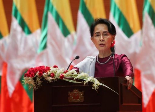 Suu Kyi dalam pidato kenegaraan di Myanmar. (Foto: AFP/Al Jazeera)
