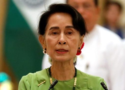 Aung San Suu Kyi telah sangat dikritik karena tidak berbicara menentang penderitaan Rohingya. (Foto: Reuters/Al Jazeera)