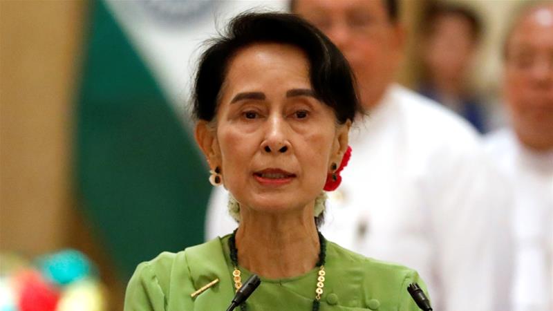 Aung San Suu Kyi telah sangat dikritik karena tidak berbicara menentang penderitaan Rohingya. (Foto: Reuters/Al Jazeera)
