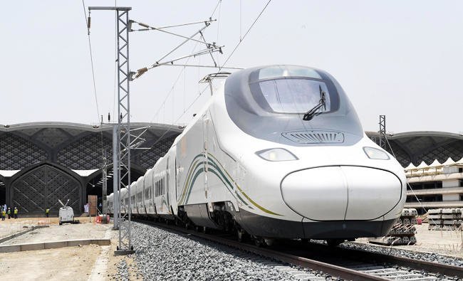 Uji coba kereta api cepat (train) Haramain Express berhasil. (Foto: Arab News)