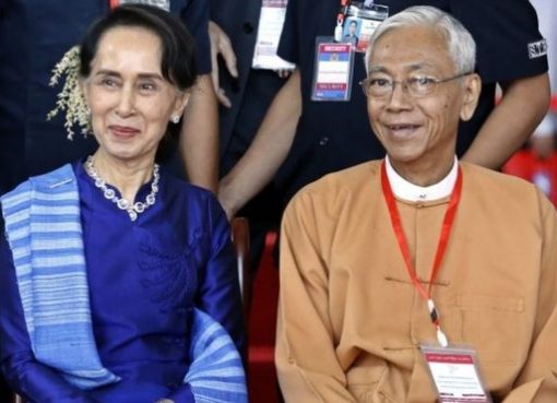 Aung San Suu Kyi dan Htin Kyaw. (Foto: EPA /BBC News)