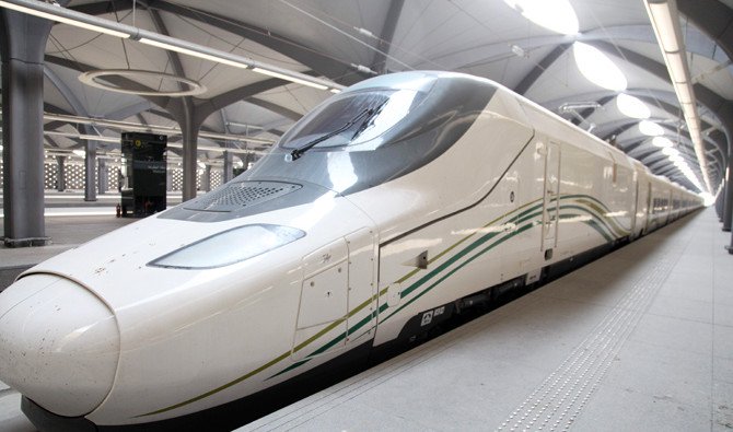 Kereta berkecepatan tinggi Haramain, dengan kecepatan lebih dari 300 kilometer per jam akan beroperasi dengan rute Mekah – Madinah mulai September 2018. (Foto: file SPA/Arab News)