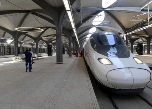 Kereta berkecepatan tinggi Haramain dapat membawa 60 juta penumpang per tahun dengan armada 35 kereta yang masing-masing memuat 417 kursi.(Foto: SPA/Arab News)