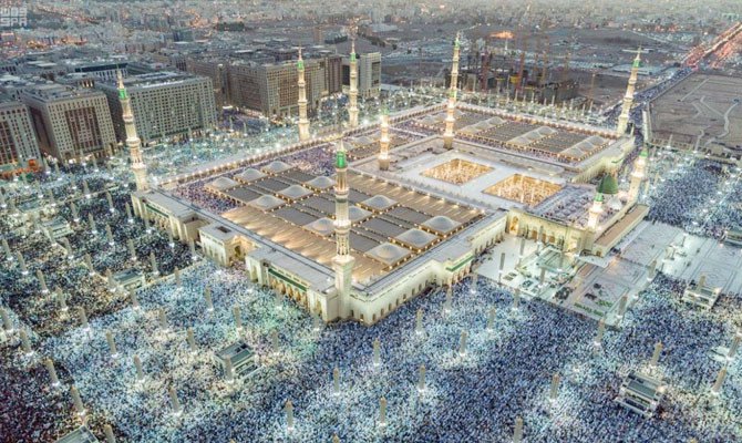 Arab Saudi dalam Visi 2030 mematok menarik lebih dari 30 juta jamaah umrah. (Foto: Arab News)