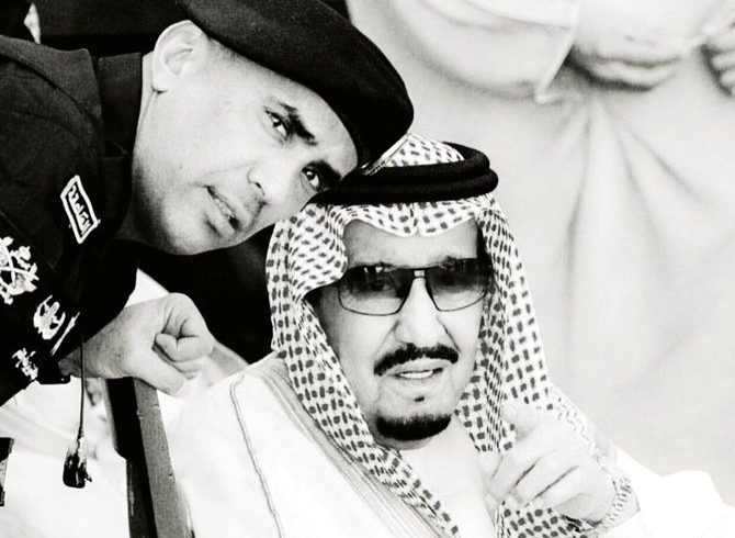 Jenderal Mayjen Abdulaziz Al-Fagham Jenderal Al-Fagham selalu hadir di sisi Raja Salman. Dia dengan sigap membungkuk untuk mengikat tali sepatu Raja, seperti pernah terjadi pada pertemuan puncak di Riyadh. (Foto disediakan/Arab News)