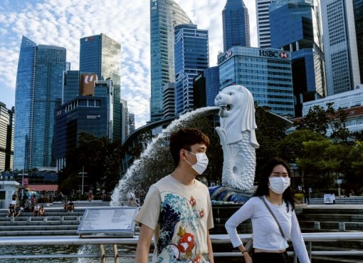 Ada 385 kasus yang dikonfirmasi terait virus corona di Singapura, 131 di antaranya telah pulih dan 16 dalam kondisi kritis. (Foto: AP/l Jazeera)