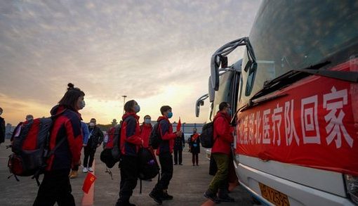 Meskipun di Wuhan, Cina, terus ditemukan kasus Covid-19 setiap harinya, namun pemerintah setempat tidak terlalu khawatir dan tidak menjadian penghitungan resmi, dengan alasan pasien tidak menunjukkan gejala. (Foto: caixinglobal.com/Al Jazeera)