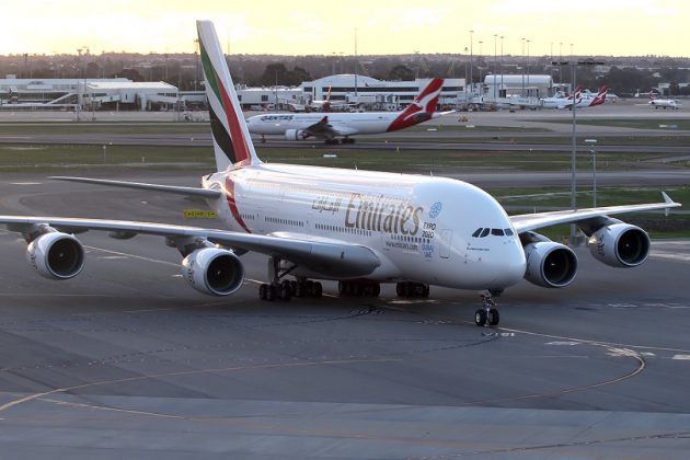 Pesawat jet Emirat ketika mendarat di Bandara Internasional Dubai. (Foto Dumentasi Emirate Air/AP/Arab News)