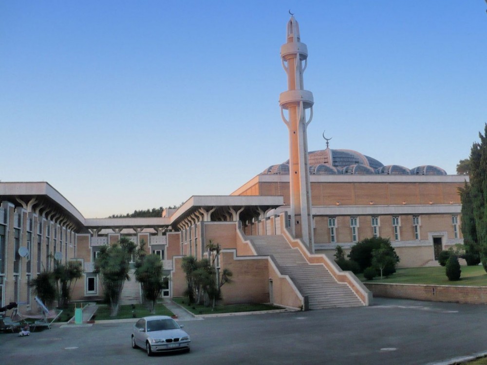 Masjiid Agung di Roma. (Foto: eramuslim.com)