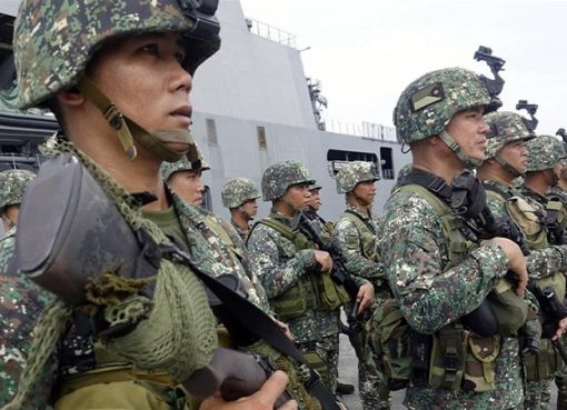 Sebuah laporan militer mengatakan para penyerang diyakini dipimpin komandan Abu Sayyaf Radulan Sahiron dan Hatib Hajan Sawadjaan, yang dituduh melakukan penculikan karena tebusan dan pemenggalan.(Foto: File EPA/Al Jazeera)