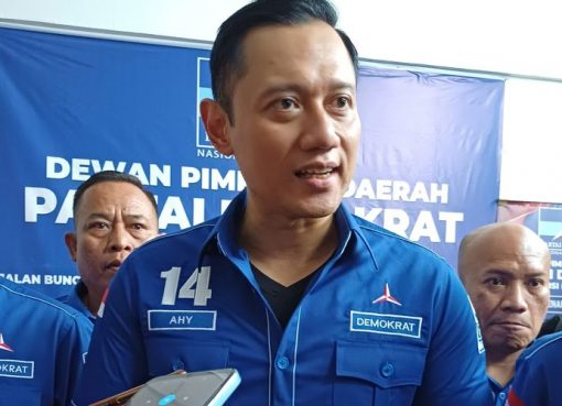 Ketua Umum Partai Demokrat Agus Harimurti Yudhoyono (AHY) saat ditemui wartawan di bilangan Mampang Prapatan, Jakarta Selatan, Jumat (14/7/2023).