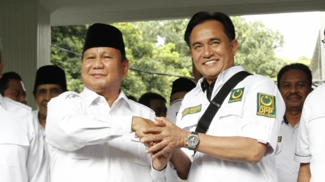 Ketum Gerindra Prabowo Subianto dan Ketum PBB Yusril Ihza Mahendra.