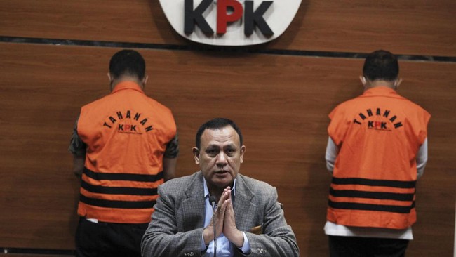 Ketua KPK Firli Bahuri disebut melakukan kegiatan yang tak terkait penyidikan saat OTT kasus Basarnas.