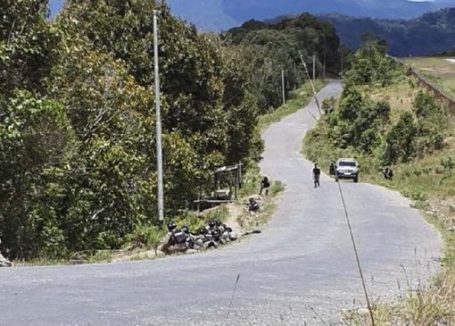 Baku tembak antara aparat dengan KKB di Intan Jaya, Papua.