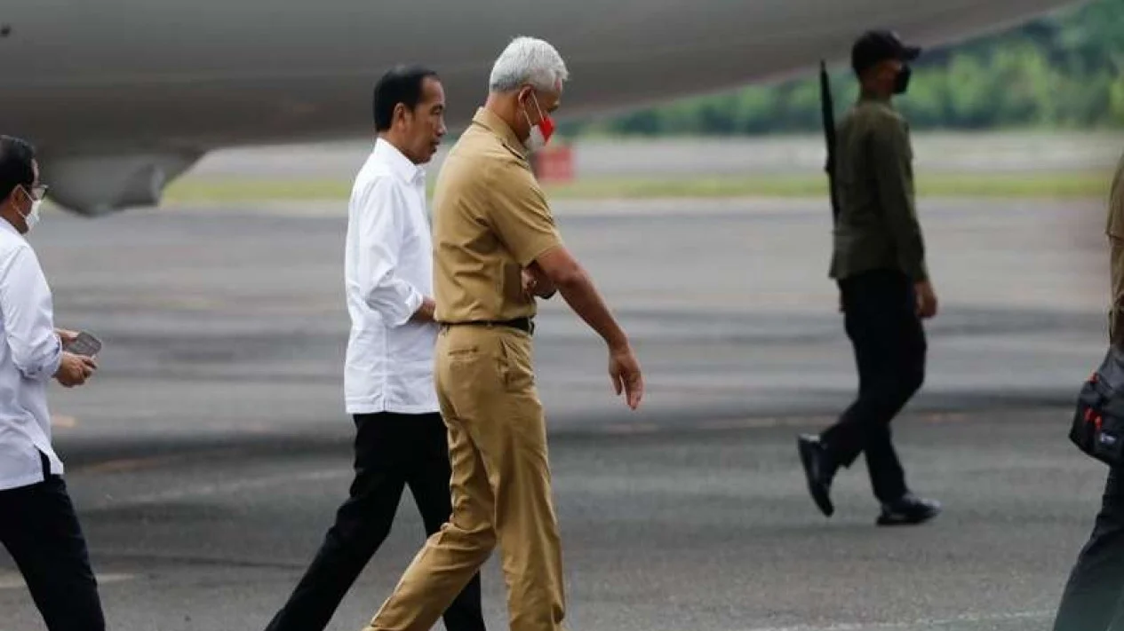Presiden Joko Widodo (Jokowi) dan Gubernur Jateng Ganjar Pranowo'