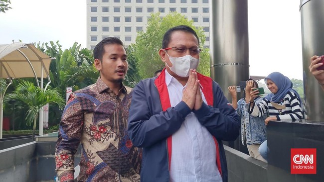 Sekretaris Mahkamah Agung (MA) Hasbi Hasan memenuhi panggilan KPK untuk diperiksa sebagai tersangka kasus dugaan suap pengurusan perkara.