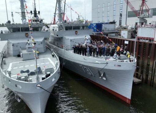 Penyerahan dua kapal penyapu ranjau KRI Pulau Fani-731 dan KRI Pulau Fanildo-732 di galangan kapal Abeking and Rasmussen, Lemwerder, Jerman, 26 Mei 2023.