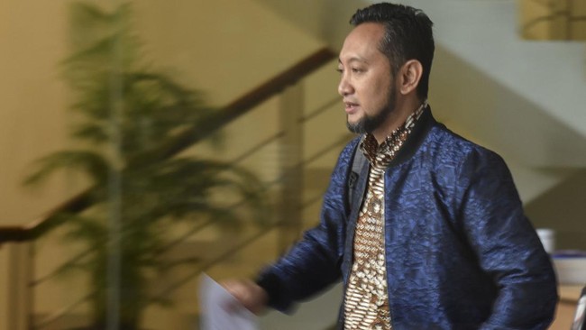 Bekas Kepala Bea Cukai Makassar Andhi Pramono.