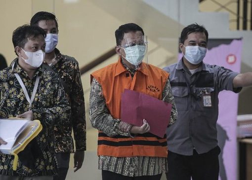 Direktur Pemeriksaan dan Penagihan Ditjen Pajak Tahun 2016-2019 Angin Prayitno Aji divonis pidana tujuh tahun penjara dan denda Rp1 miliar subsider empat bulan.