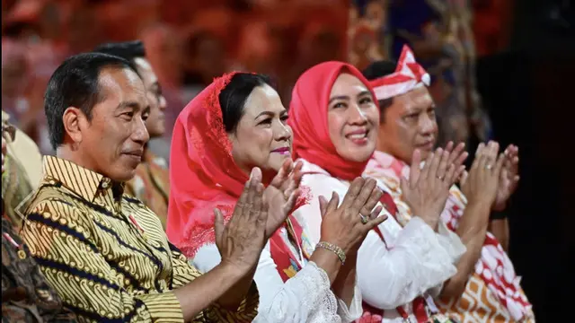 Presiden Joko Widodo (Jokowi) menyaksikan pemecahan rekor dunia Guinness World of Record untuk pementasan angklung terbesar di dunia.