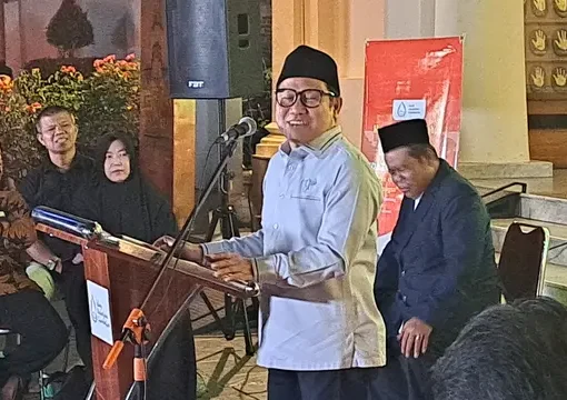 Ketum PKB Muhaimin Iskandar alias Cak Imin mengaku tengah dipingit, sehingga tidak bisa leluasa menghadiri berbagai acara. Dia mengaku hanya menghadiri podcast Kaesang Pangarep selama dipingit.