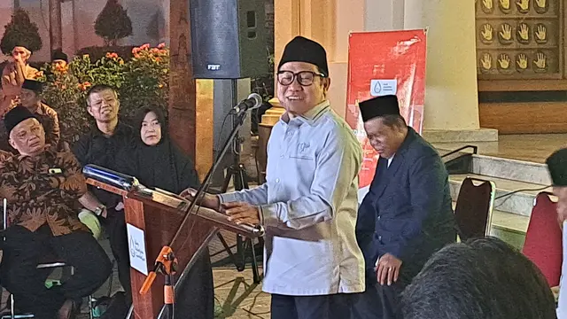 Ketum PKB Muhaimin Iskandar alias Cak Imin mengaku tengah dipingit, sehingga tidak bisa leluasa menghadiri berbagai acara. Dia mengaku hanya menghadiri podcast Kaesang Pangarep selama dipingit.
