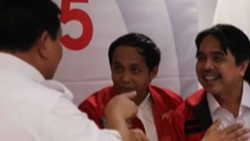 Pertemuan Ade Armando dan Prabowo Subianto di Kantor DPP PSI.