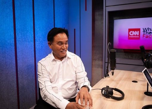 Ketua Umum Partai Bulan Bintang (PBB) Yusril Ihza Mahendra saat berkunjung ke redaksi.