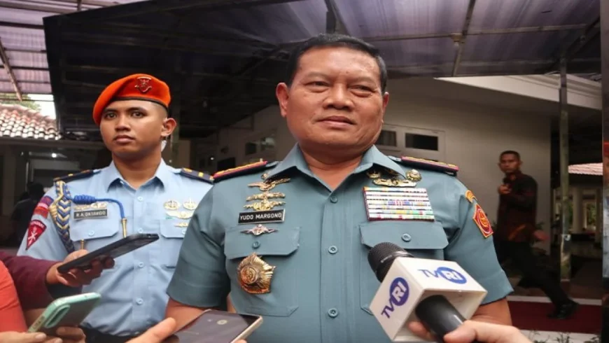 Panglima TNI Laksamana Yudo Margono di kediaman wapres