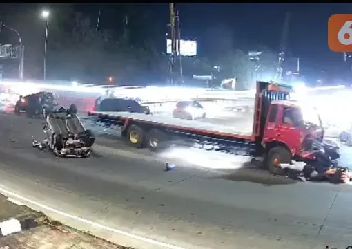 Kecelkaan di Tol Bawen.