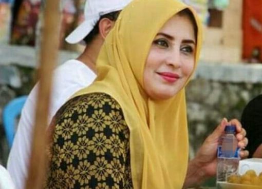 Ellya, Istri Wali Kota Bima di Polda NTB.