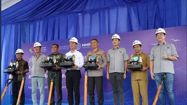 Peletakan batu pertama di kawasan MMP Site Kariangau, Balikpapan, Senin (11/9/2023).