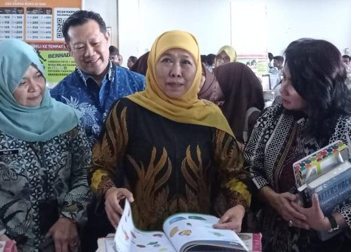 Gubernur Jatim Khofifah.