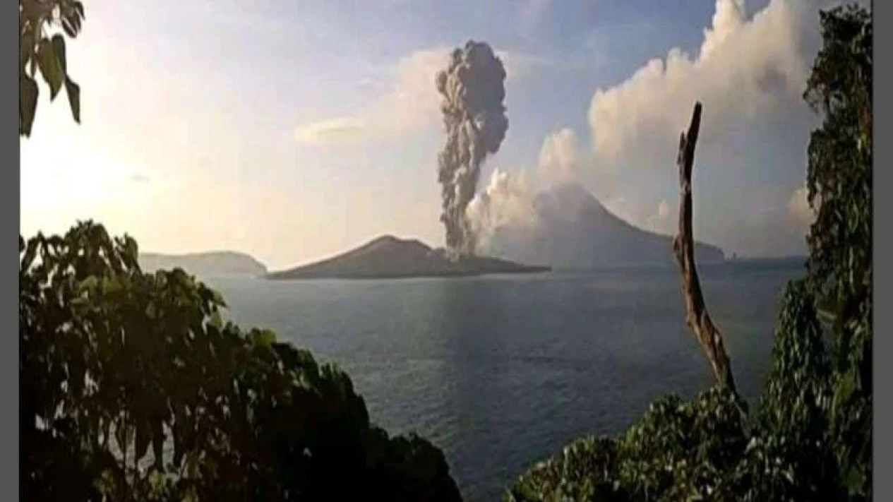 Gunung Anak Krakatau.