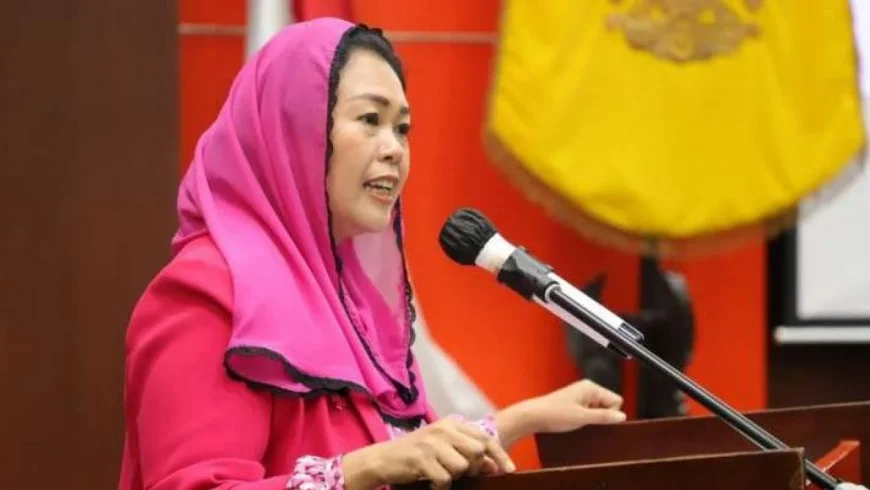 Direktur The Wahid Foundation Zannuba Ariffah Chafsoh atau Yenny Wahid saat memberikan kuliah kebangsaan di FISIP Universitas Indonesia, Jakararta.