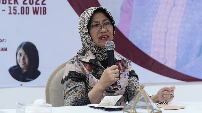 Siti Zuhro.