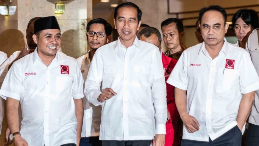 Presiden Jokowi bersama relawan Projo beberapa waktu lalu.