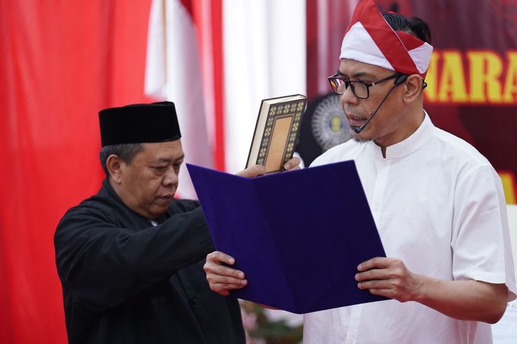 Mantan Sekretaris Jenderal (Sekjen) Front Pembela Islam (FPI) Munarman menyatakan ikrar setia kepada Negara Kesatuan Republik Indonesia (NKRI) di Lapas Kelas IIA Salemba, Selasa (8/8/2023).