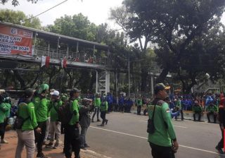 Demo buruh.