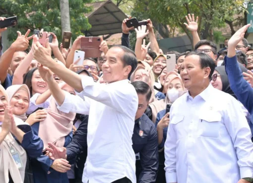 PPresiden Jokowi dan Menhan Prabowo.