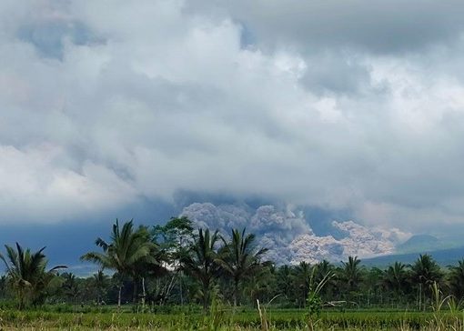 Gunung Semeru.